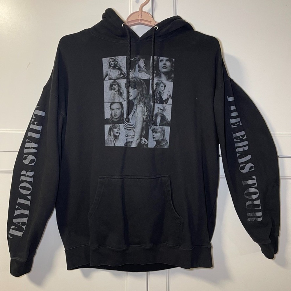 Taylor Swift The Eras Tour Black Hoodie 2XL Concert Merch Dates Graphic Pullover